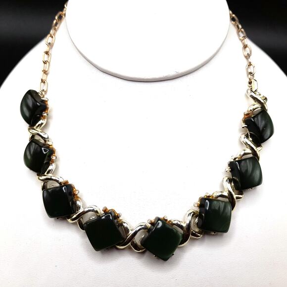Vintage Dark Green Moonglow Choker Necklace, Gold Tone, 1950s Jewelry - Picture 8 of 11